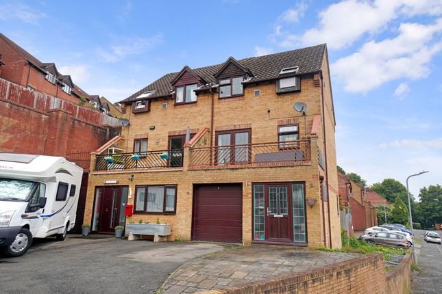 Gandon Vale, High Wycombe HP13 3 bed semi