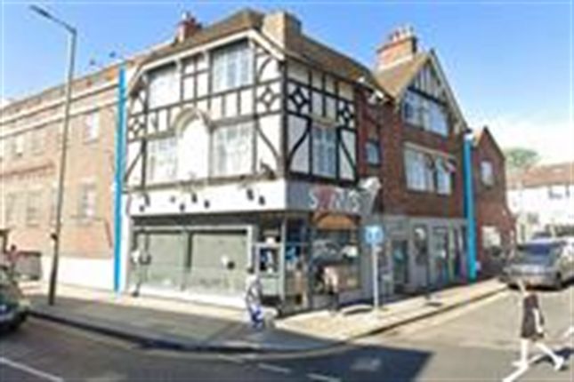 Freehold Investment Brent Street... 8 bed end of terrace house for sale