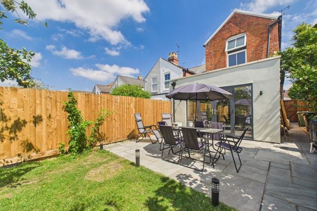 4 bedroom end of terrace house for sale