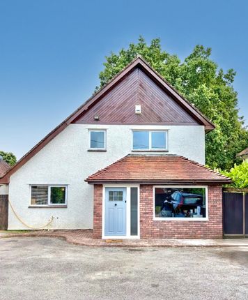 VIEWING HIGHLY RECOMMENDED Fairways... 4 bed detached house for sale