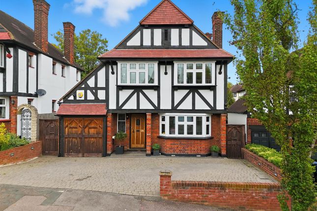 The Glade, Woodford Green IG8 4 bed house for sale