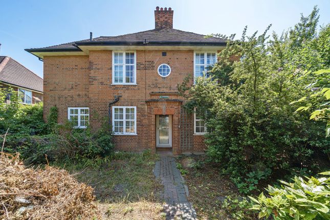 Green Lane, London 3 bed terraced house for sale