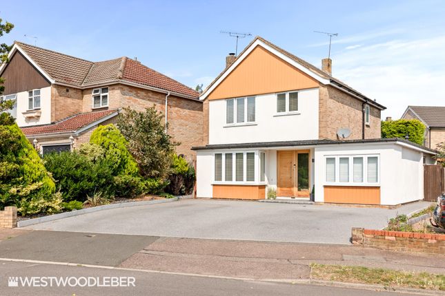 Roselands Avenue, Hoddesdon EN11 4 bed detached house for sale