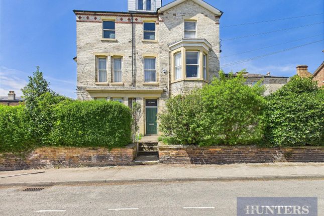 Cromwell Terrace, Scarborough 3 bed apartment for sale