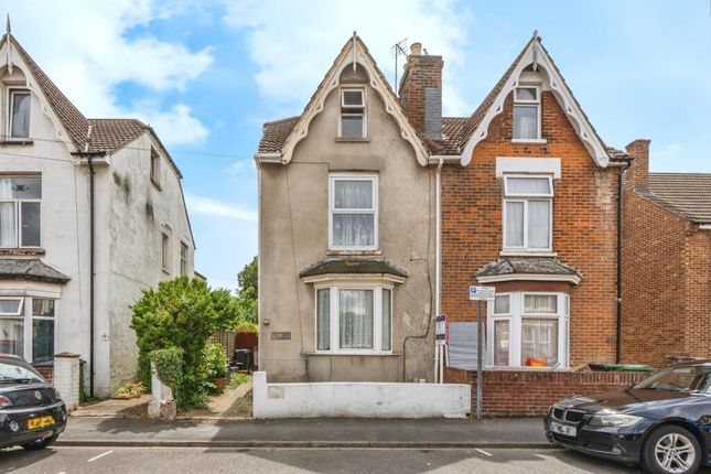 Windsor Road, Cosham, Portsmouth, PO6 2 bed maisonette for sale