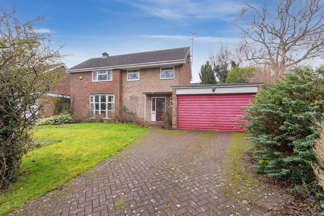 Wootton Way, Maidenhead 3 bed detached house for sale