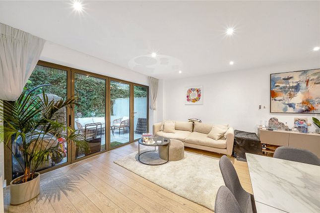 Hornsey Lane Gardens, London, N6 3 bed end of terrace house for sale