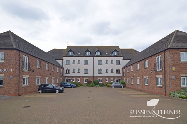 Coopers Court, King's Lynn PE30 2 bed ground floor flat for sale