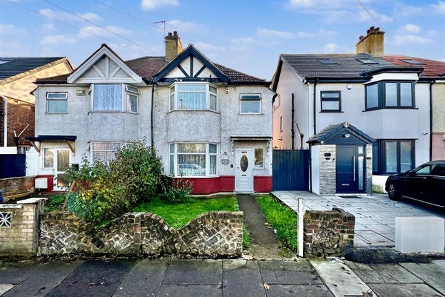 North Hyde Lane, Norwood Green UB2 3 bed semi