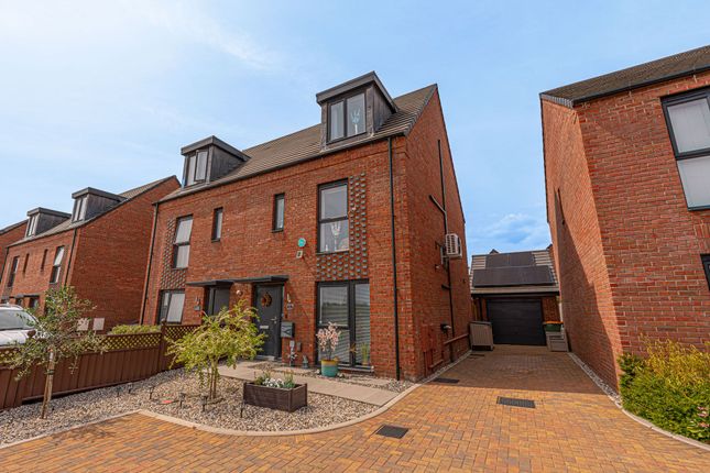 Dolomite Close, Newport, NP19 4 bed semi