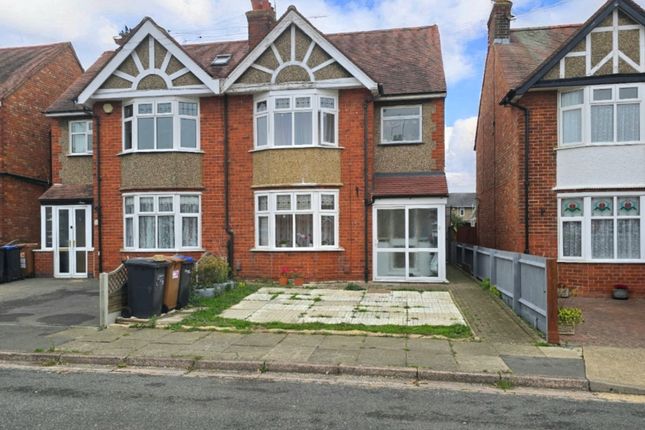 Greenfield Road, Kingsley, NN3 2LJ 3 bed semi