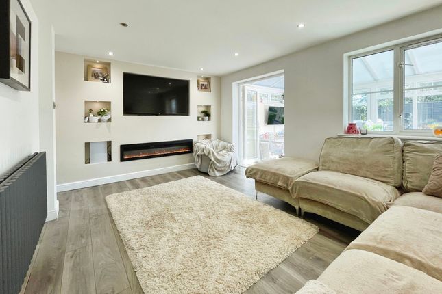 Ashcombe Crescent, Warmley, Bristol 3 bed semi