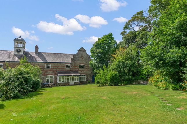 3 bedroom mews property for sale