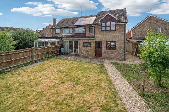 5 bedroom semi-detached house for sale