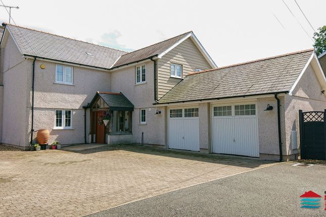 Chwilog, Pwllheli LL53 4 bed detached house for sale