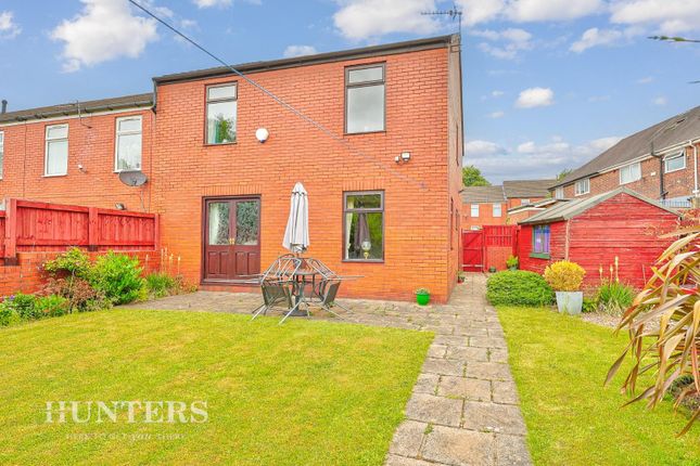 Canon Tighe Court, Chadderton, Oldham 4 bed townhouse for sale