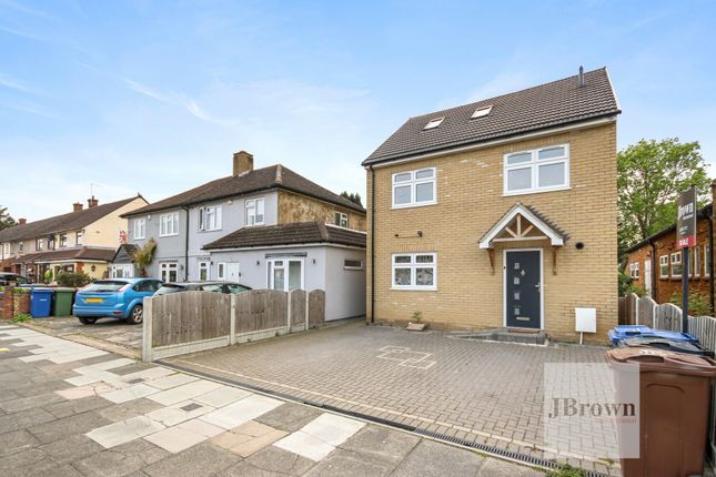 5 bed detached house