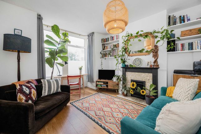 2 bedroom ground floor flat for sale