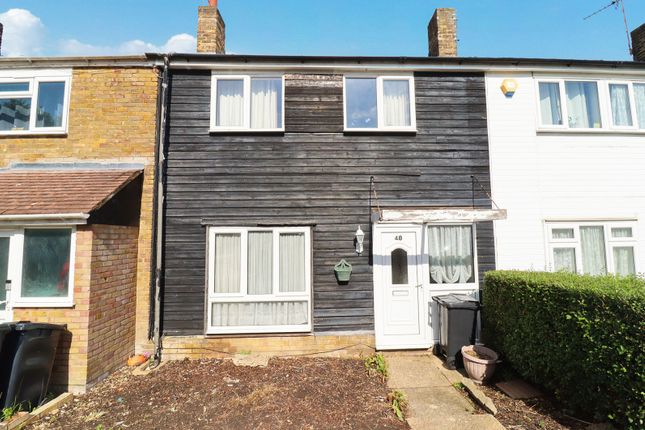 Great Mistley, Basildon, Essex, SS16 2 bed terraced house for sale