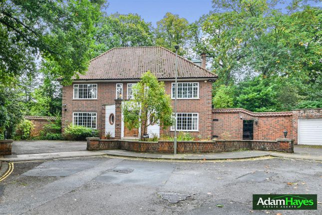 Canons Close, London N2 5 bed detached house for sale