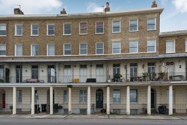 Wellington Crescent, Ramsgate, CT11 1 bed flat for sale