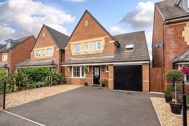 Cortland Avenue, Chorley PR7 5 bed detached house for sale