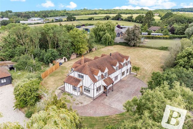 Folkes Lane, Upminster, RM14 6 bed detached house for sale