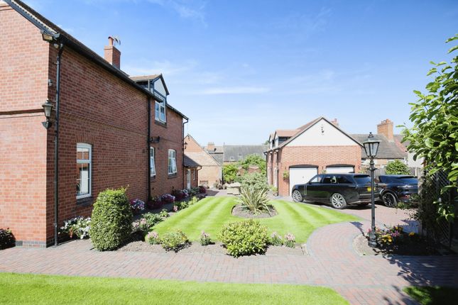 South Street, Atherstone 4 bed detached house for sale