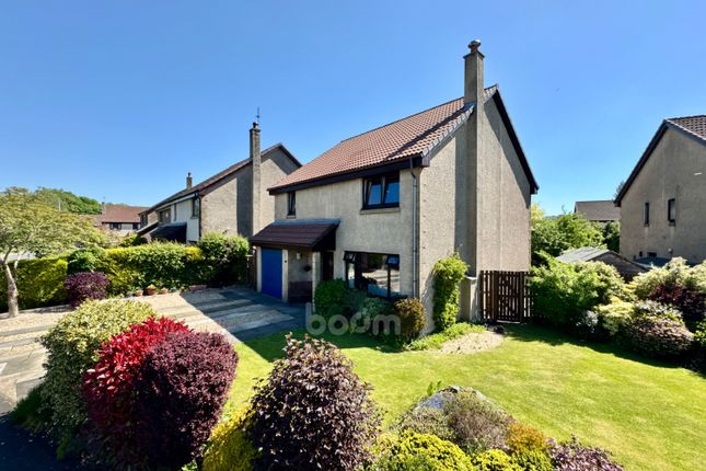 4 bed detached house