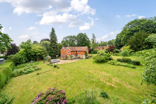 5 bed detached house