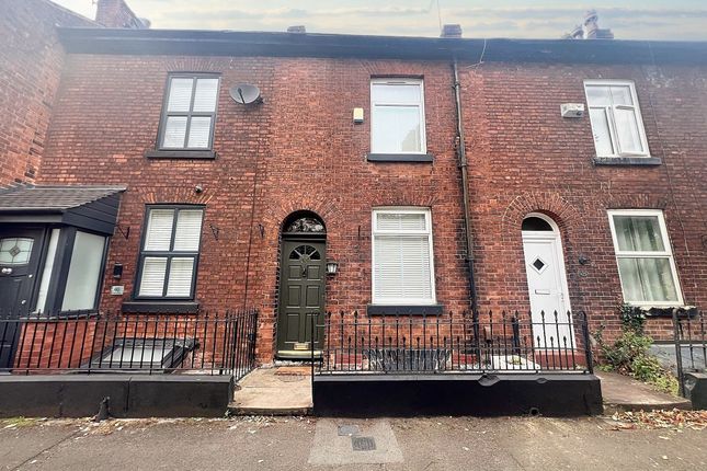 Queen Street, Salford, M6 2 bed terraced house for sale