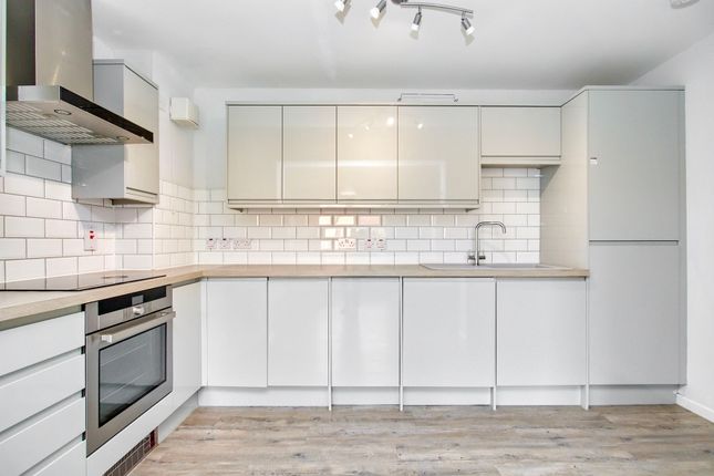 Flat 35 Glen Lednock Drive... 2 bed flat for sale