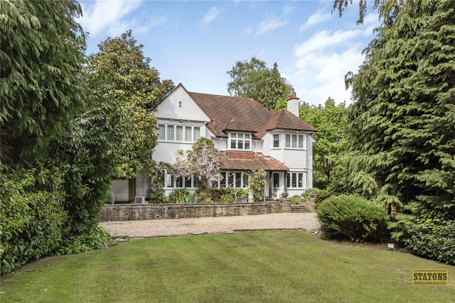 6 bedroom detached house for sale
