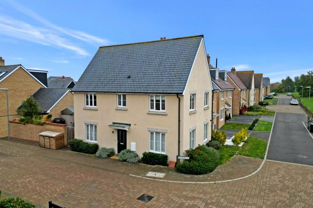Avon Rise, Biggleswade SG18 4 bed semi