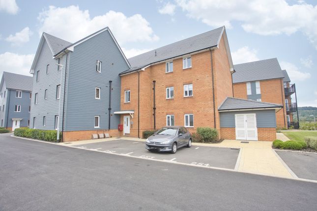 Hopkins Way, Hythe, Kent, CT21 2 bed flat for sale
