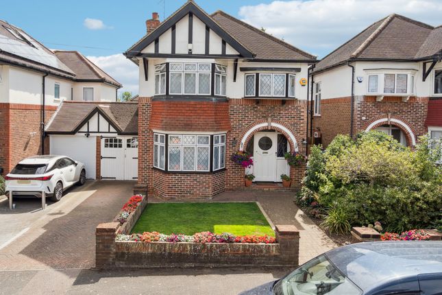 Colchester Drive, Pinner HA5 4 bed link detached house for sale