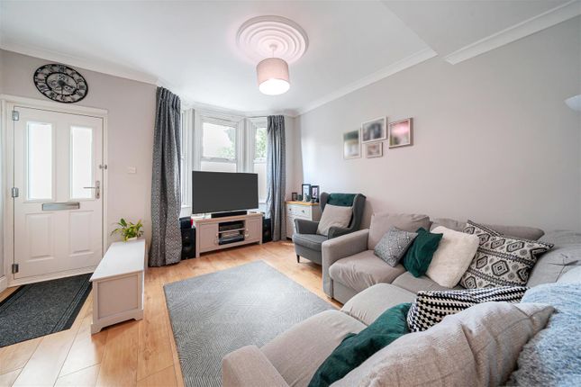 Miles Road, Mitcham CR4 3 bed terraced house for sale