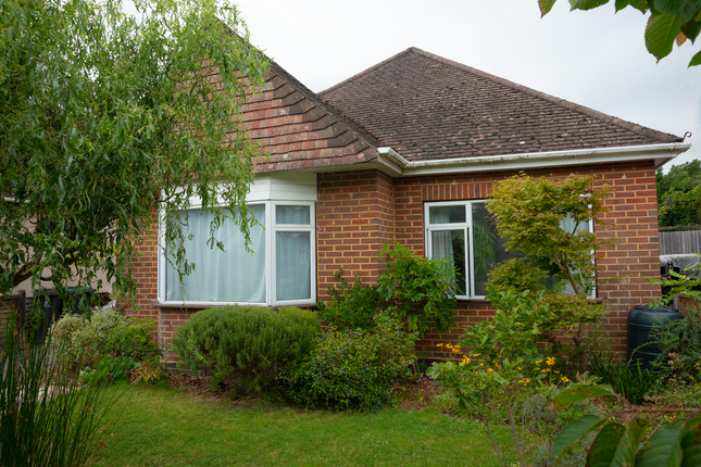 Suffolk Avenue, Christchurch BH23 3 bed bungalow for sale