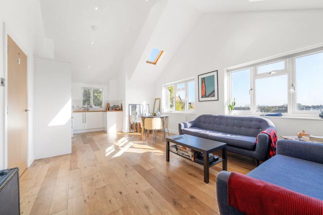 Upper Tulse Hill, SW2 3 bed flat for sale