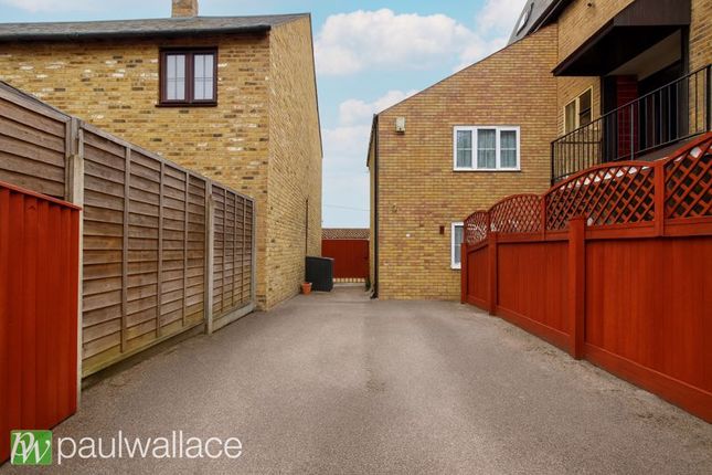 The Old Maltings, Hoddesdon 1 bed end of terrace house for sale