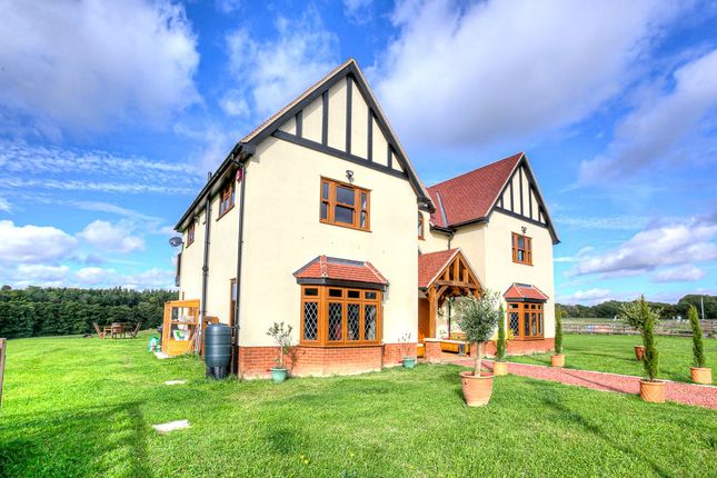 Sandpit Lane, Brentwood, CM14 4 bed detached house for sale