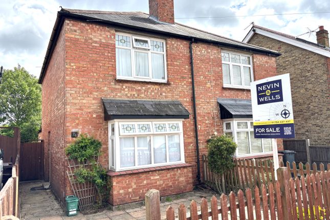 Harvest Road, Englefield Green... 2 bed semi