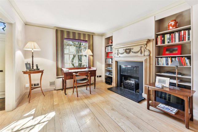 Upper Cheyne Row, London, SW3 3 bed end of terrace house for sale