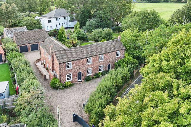 West End Road, Ulceby, Lincolnshire... 5 bed detached house for sale
