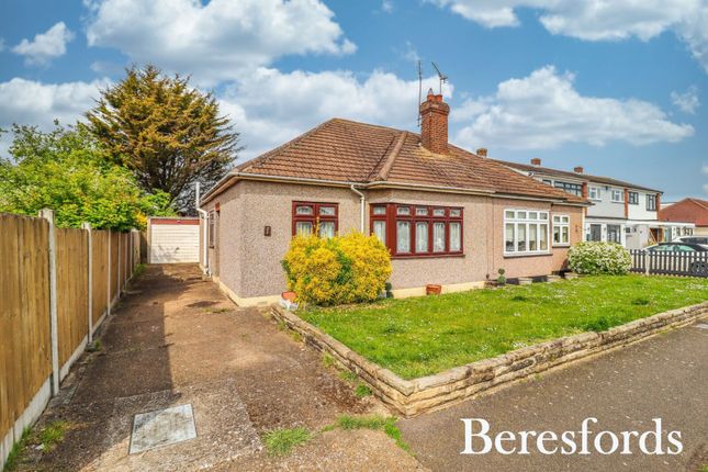 Limerick Gardens, Upminster, RM14 2 bed semi