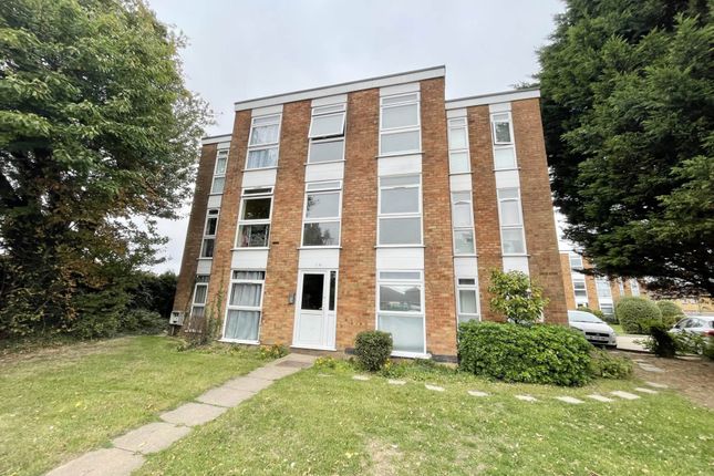 Elderberry Close, Luton LU2 2 bed flat for sale