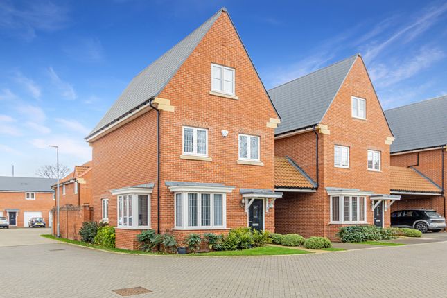 Birchwood Drive, Colchester, CO4 3 bed detached house for sale
