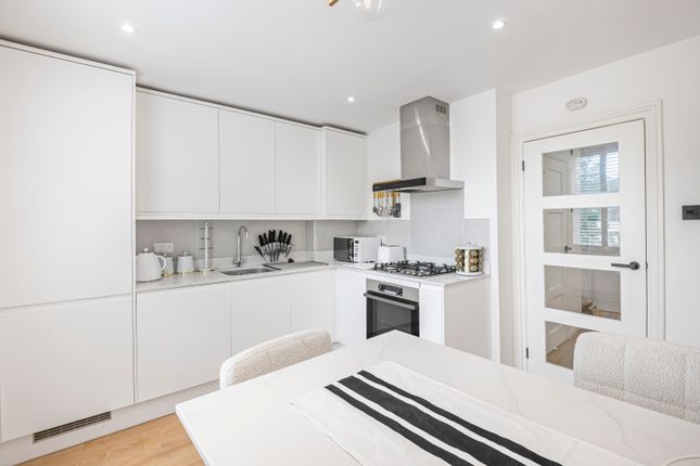 Avondale Road, South Croydon 2 bed flat for sale
