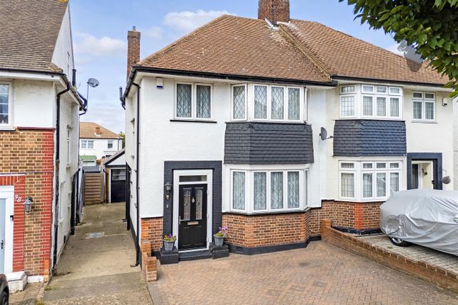Heriot Avenue, Chingford E4 3 bed semi