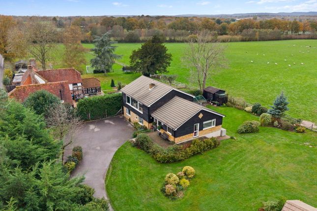 Moor Lane, Edenbridge TN8 5 bed detached house for sale